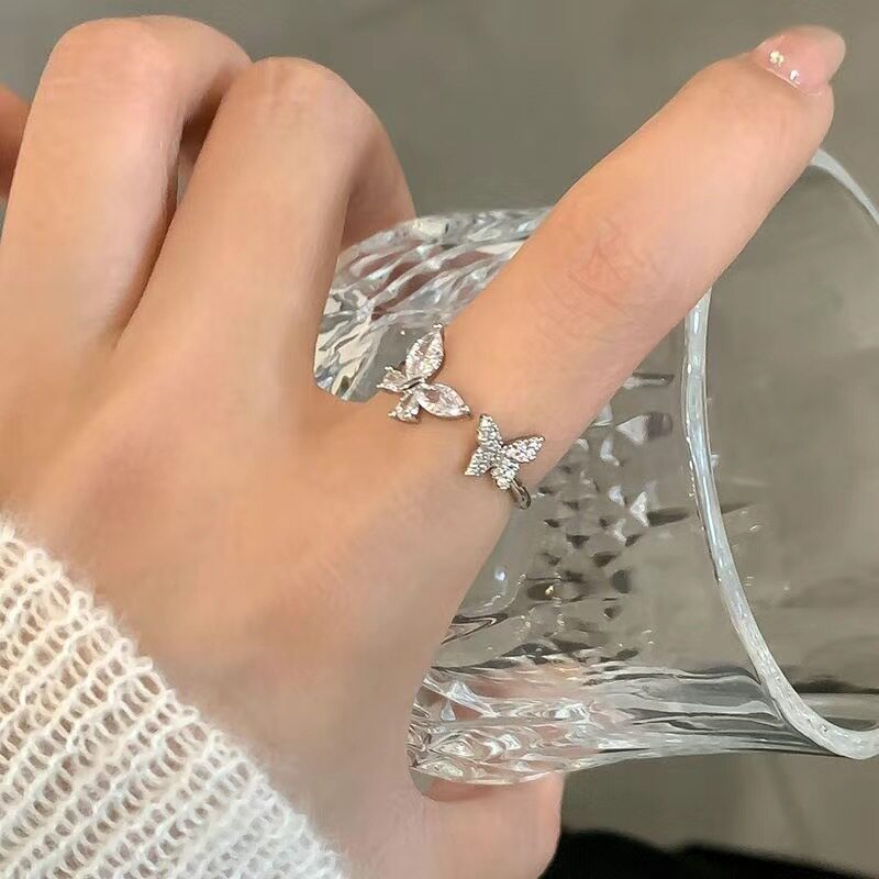 Minimalist Luxury – Rings, Bracelets & Earrings 💎